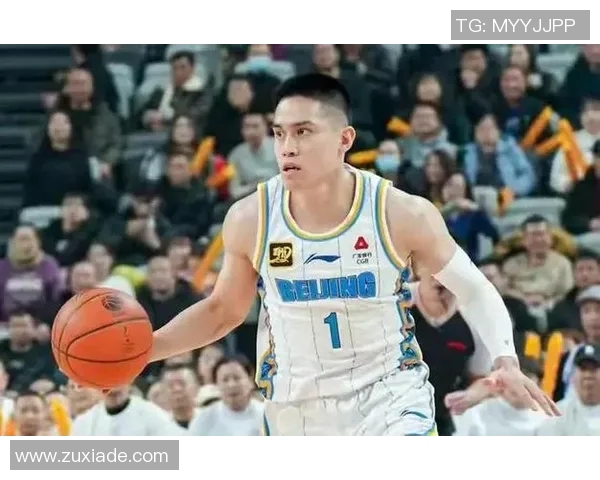 周琦陈盈骏携手观赛王楚钦比赛小儿子糊糊同场共享欢乐时光